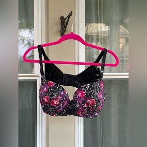 40C, floral, Black, hot pink & white, push-up bra.